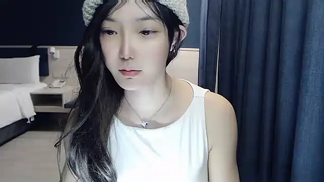 Snapshot of TBgril chatting on 04-02-26, 12:14 TBgril online show from 04-02-26, 12:14