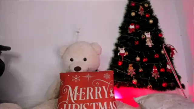 Snapshot of Irisweet_ chatting on 01-02-25, 12:13 Irisweet online show from 01-02-25, 12:13