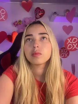 Snapshot of Irisweet_ chatting on 02-15-25, 11:03 Irisweet online show from 02-15-25, 11:03