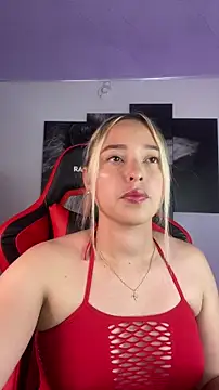 Snapshot of Irisweet_ chatting on 12-16-25, 09:31 Irisweet online show from 12-16-25, 09:31