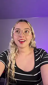 Snapshot of Irisweet_ chatting on 01-11-26, 12:59 Irisweet online show from 01-11-26, 12:59