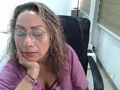 Snapshot of jesy_hot chatting on 02-09-25, 11:04 jesy hot online show from 02-09-25, 11:04