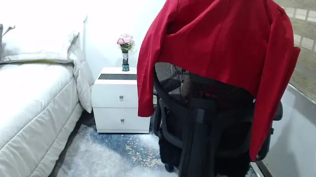 jesy hot online show from 04-23-26, 10:23