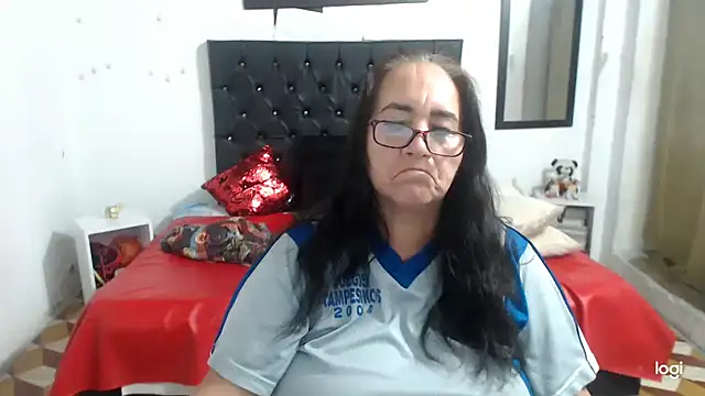 Snapshot of Sweetbigcatt chatting on 12-27-24, 02:47 Sweetbigcatt online show from 12-27-24, 02:47