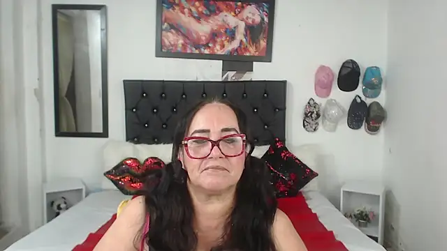 Snapshot of Sweetbigcatt chatting on 03-15-25, 02:46 Sweetbigcatt online show from 03-15-25, 02:46