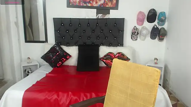 Snapshot of Sweetbigcatt chatting on 03-16-25, 12:34 Sweetbigcatt online show from 03-16-25, 12:34