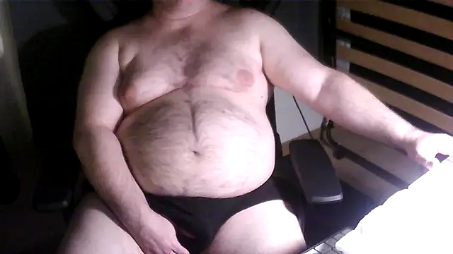 Snapshot of sr4343 chatting on 12-23-24, 09:51 sr4343 online show from 12-23-24, 09:51