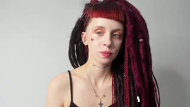 Snapshot of FlowerOfSin2001 chatting on 02-27-25, 01:28 FlowerOfSin2001 online show from 02-27-25, 01:28