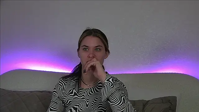 RachelSimpson online show from 03-12-25, 06:33