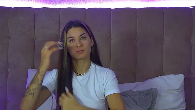 RachelSimpson online show from 11-19-25, 06:41