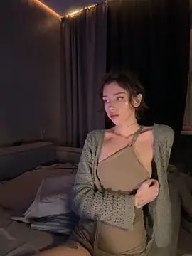 Snapshot of Bastet chatting on 11-17-25, 06:03 Bastet online show from 11-17-25, 06:03