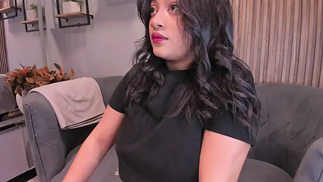 Snapshot of Sariitaa_ chatting on 11-21-25, 03:33 Sariitaa online show from 11-21-25, 03:33