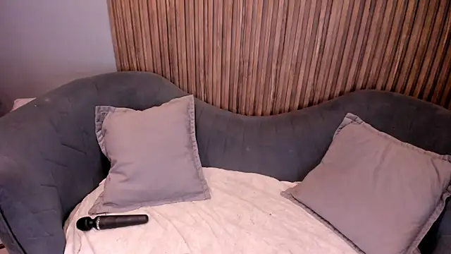 Snapshot of Sariitaa_ chatting on 01-14-26, 02:23 Sariitaa online show from 01-14-26, 02:23