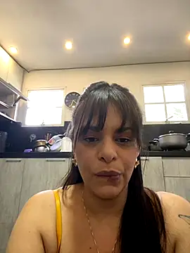 Kataliina online show from 09-08-25, 09:36