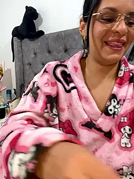 Snapshot of Kataliina chatting on 01-17-26, 04:06 Kataliina online show from 01-17-26, 04:06