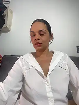 Snapshot of Kataliina chatting on 02-14-26, 03:14 Kataliina online show from 02-14-26, 03:14