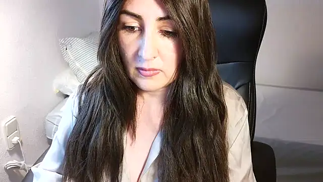 naughty sarahh online show from 07-04-26, 05:30