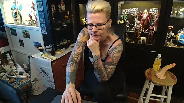 MaryG online show from 01-16-25, 01:47