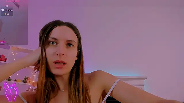 Snapshot of Alice_in_the__Wonderland chatting on 01-22-25, 09:35 Alice in the Wonderland online show from 01-22-25, 09:35