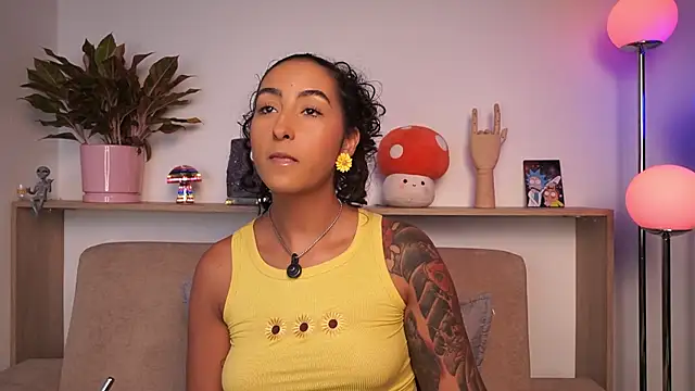 agatha collins  online show from 06-26-26, 10:03