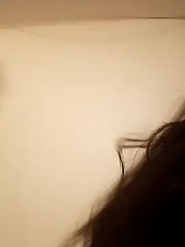 Snapshot of piiruwx chatting on 10-27-25, 03:27 piiruwx online show from 10-27-25, 03:27