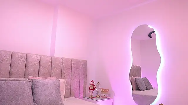 violeta aroca online show from 12-18-25, 03:12