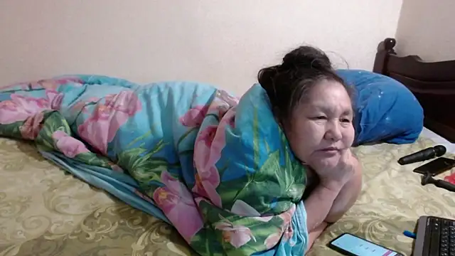 Zulfiya Bruce online show from 02-05-25, 05:42