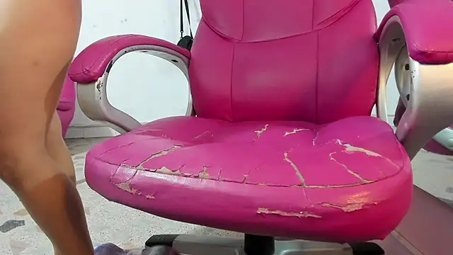 Snapshot of CAMILA--REY chatting on 01-05-26, 05:27 CAMILA--REY online show from 01-05-26, 05:27