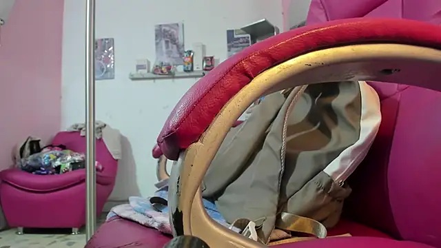 Snapshot of CAMILA--REY chatting on 01-07-26, 12:07 CAMILA--REY online show from 01-07-26, 12:07