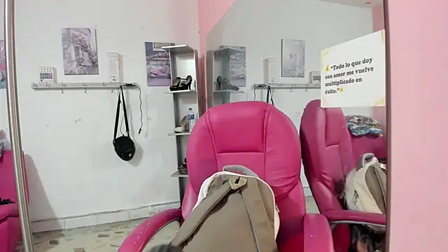 Snapshot of CAMILA--REY chatting on 01-16-26, 12:20 CAMILA--REY online show from 01-16-26, 12:20