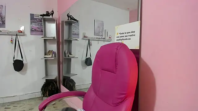 Snapshot of CAMILA--REY chatting on 02-28-26, 11:55 CAMILA--REY online show from 02-28-26, 11:55