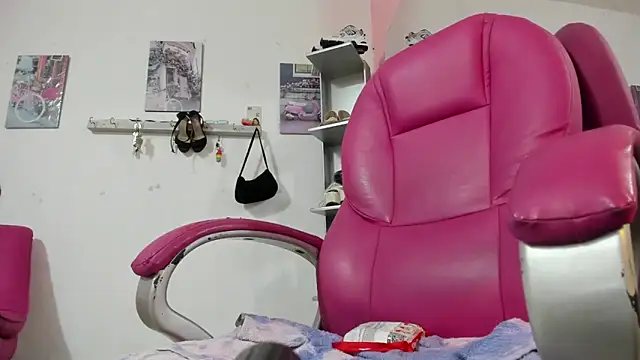 Snapshot of CAMILA--REY chatting on 03-09-26, 12:42 CAMILA--REY online show from 03-09-26, 12:42