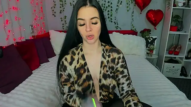KeiraChoCo online show from 04-28-26, 08:03