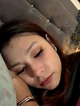 Snapshot of 3littleschoolteens chatting on 11-17-25, 06:19 3littleschoolteens online show from 11-17-25, 06:19