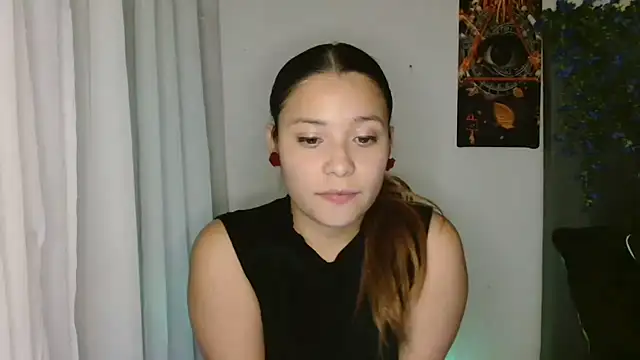 Snapshot of 3littleschoolteens chatting on 12-03-25, 05:59 3littleschoolteens online show from 12-03-25, 05:59