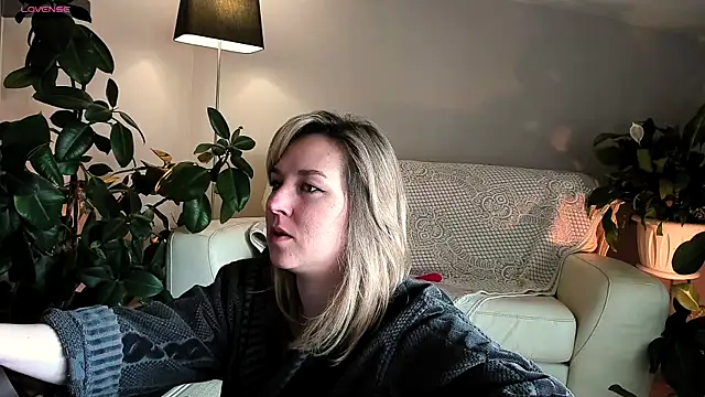 5 in one online show from 05-07-26, 04:51