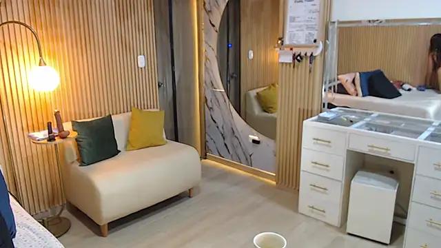 deepieredandwett online show from 10-04-25, 07:28