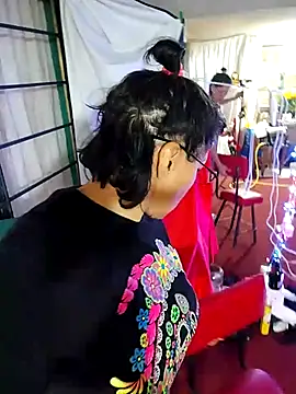 Snapshot of LaInsaciableIntensa chatting on 10-26-25, 11:20 LaInsaciableIntensa online show from 10-26-25, 11:20