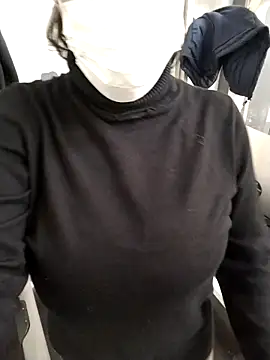 Snapshot of LaInsaciableIntensa chatting on 12-05-25, 04:47 LaInsaciableIntensa online show from 12-05-25, 04:47