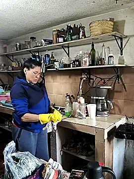 Snapshot of LaInsaciableIntensa chatting on 01-15-26, 07:28 LaInsaciableIntensa online show from 01-15-26, 07:28