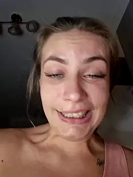 Snapshot of Keli_Jessi chatting on 11-21-25, 07:23 Keli Jessi online show from 11-21-25, 07:23