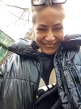 Keli Jessi online show from 04-28-26, 01:05