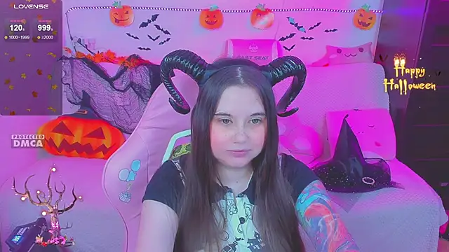 Snapshot of Lolisuccub chatting on 10-31-25, 04:52 Lolisuccub online show from 10-31-25, 04:52