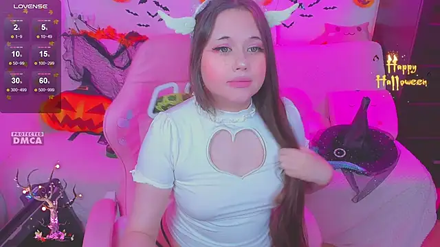 Snapshot of Lolisuccub chatting on 11-10-25, 06:29 Lolisuccub online show from 11-10-25, 06:29