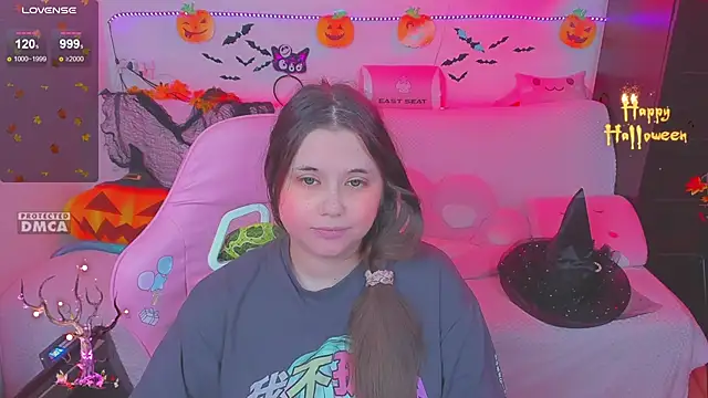 Snapshot of Lolisuccub chatting on 11-19-25, 03:56 Lolisuccub online show from 11-19-25, 03:56