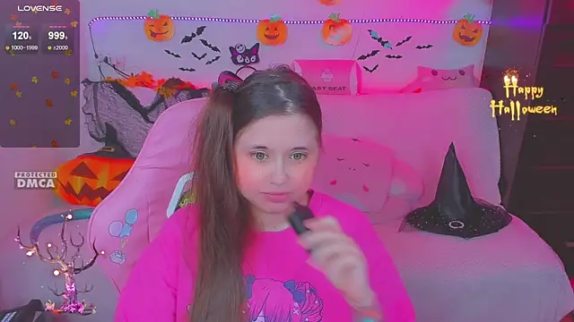 Snapshot of Lolisuccub chatting on 11-21-25, 05:00 Lolisuccub online show from 11-21-25, 05:00