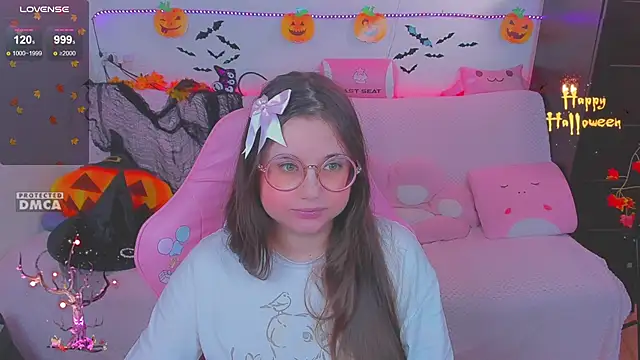 Snapshot of Lolisuccub chatting on 11-26-25, 04:52 Lolisuccub online show from 11-26-25, 04:52