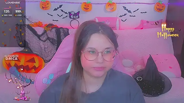 Snapshot of Lolisuccub chatting on 11-30-25, 04:00 Lolisuccub online show from 11-30-25, 04:00