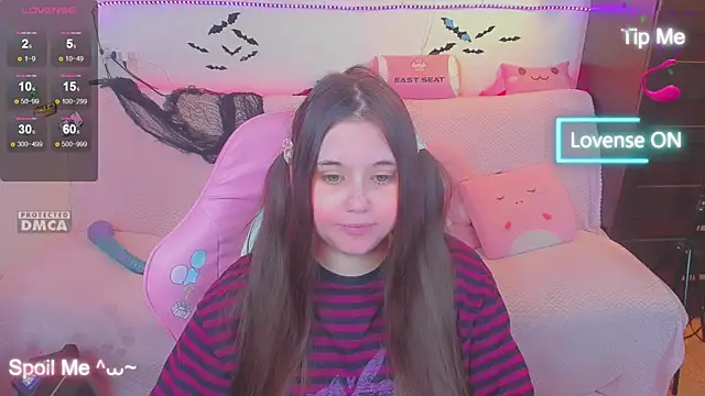 Snapshot of Lolisuccub chatting on 12-05-25, 05:42 Lolisuccub online show from 12-05-25, 05:42