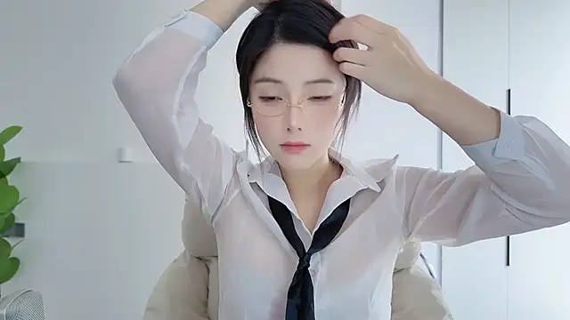 HaagenDazs  online show from 12-15-25, 05:12